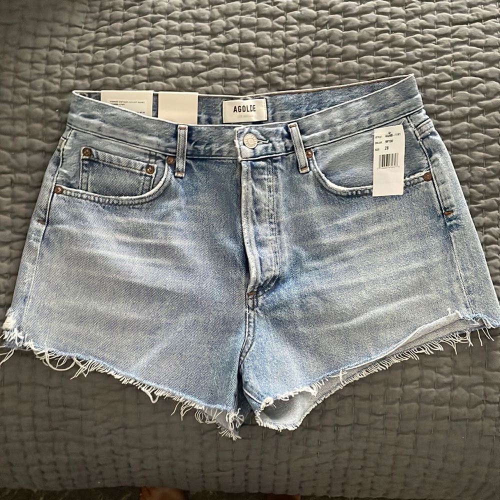 NWT AGOLDE Parker Vintage Denim Cut-Off Shorts in Riptide Size 28